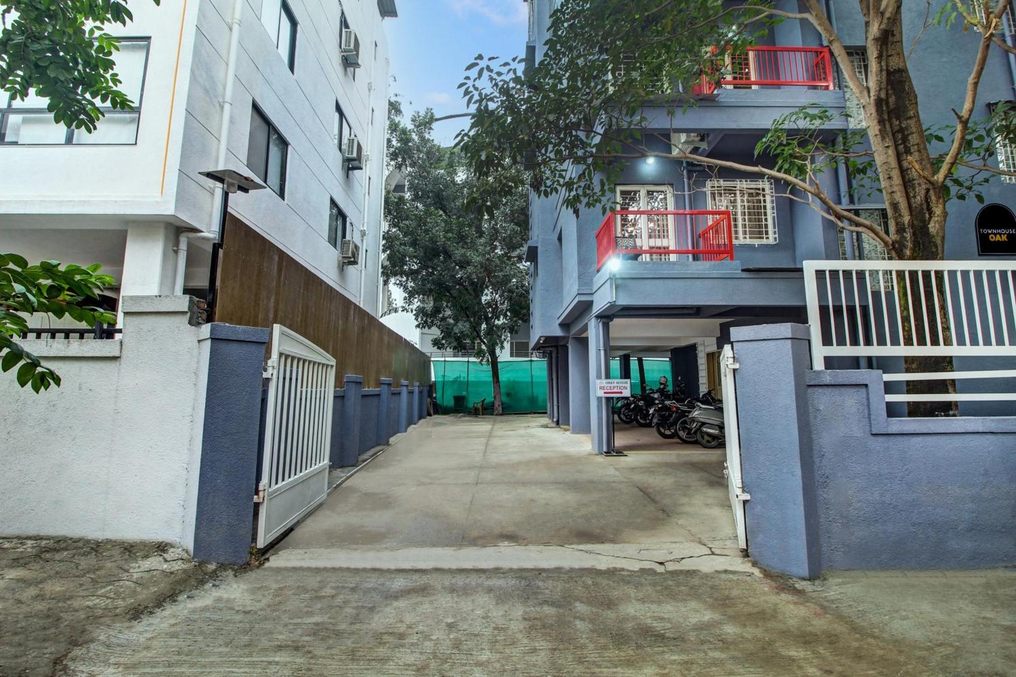 Super Collection O Grey House Hotel Poona Buitenkant foto