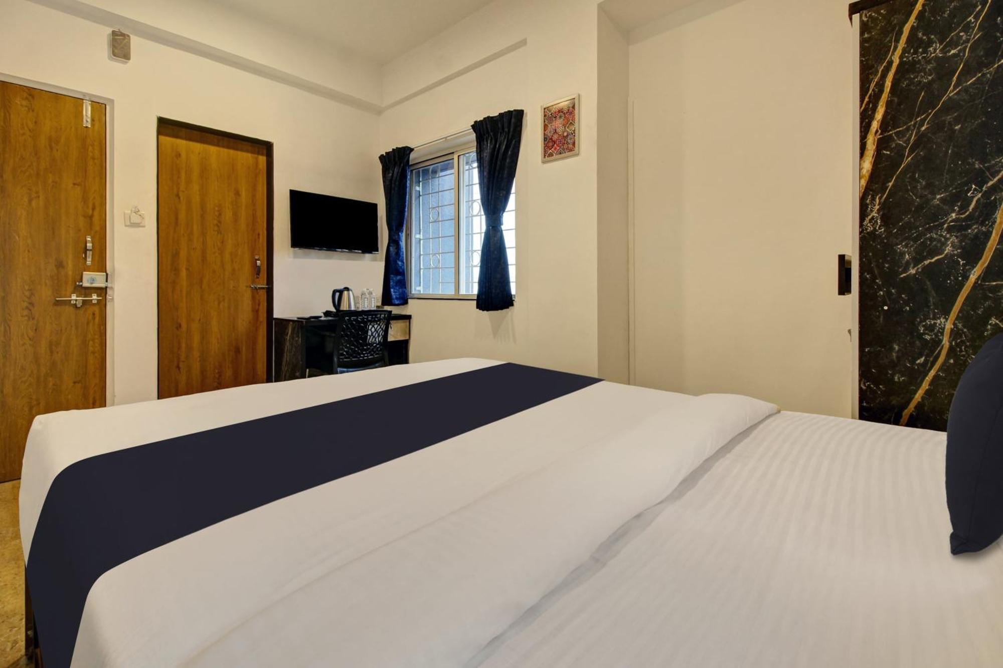 Super Collection O Grey House Hotel Poona Buitenkant foto