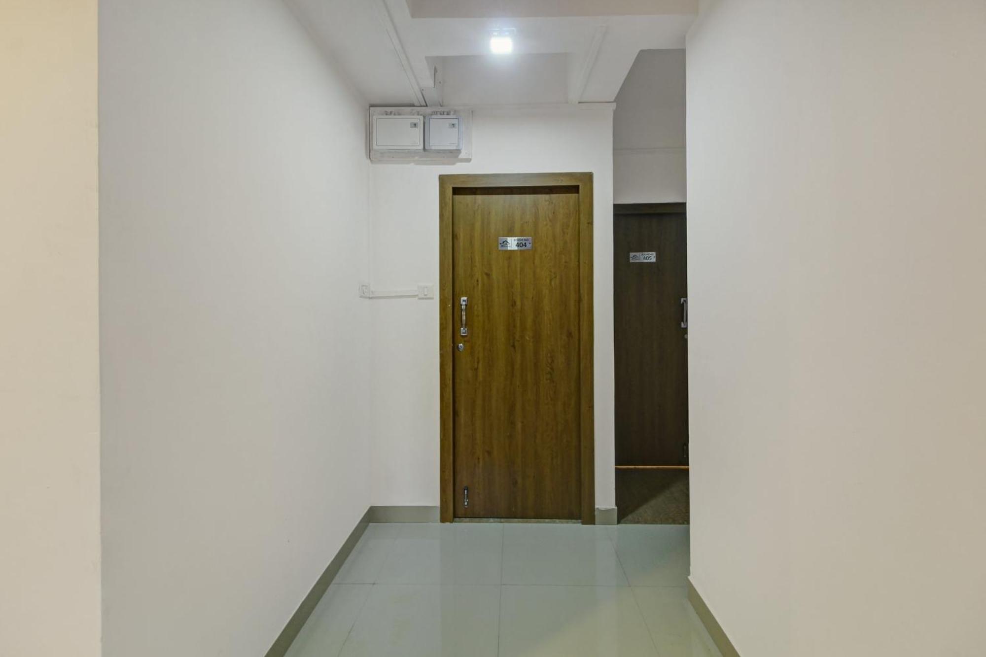Super Collection O Grey House Hotel Poona Buitenkant foto